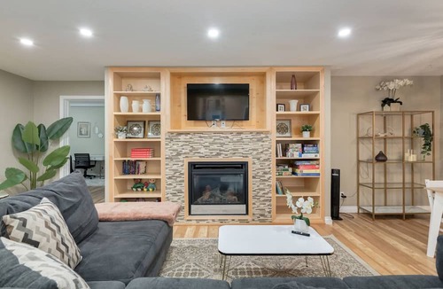 De Winton Apartment | The Farmhouse @ Spruce Meadows/Dewinton 2 bed
