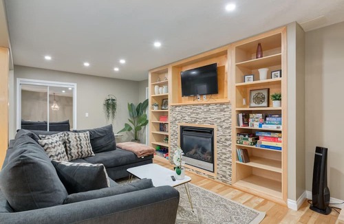De Winton Apartment | The Farmhouse @ Spruce Meadows/Dewinton 2 bed