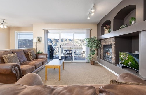 Lethbridge Condo | Paradise Canyon Golf Resort - Luxury Condo U403