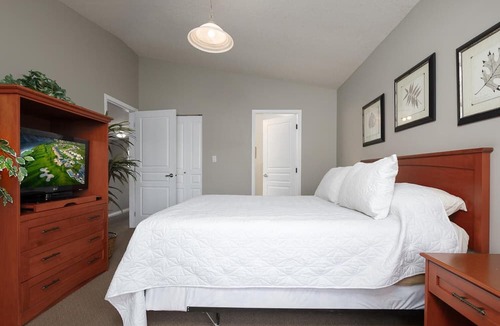 Lethbridge Condo | Paradise Canyon Golf Resort - Signature Condo 382