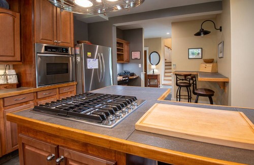 East Kootenay House | Ski Fernie Flyfish on the Elk River