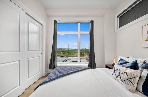Connaught Apartment | Luxe Downtown Getaway W/2 Free Parking!
