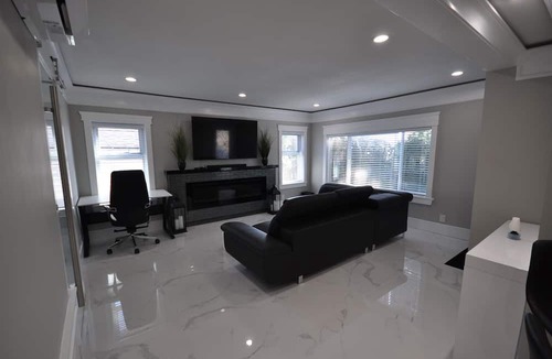 Sunset Apartment | Sunset Views Luxury 4 Bedroom Castle Home