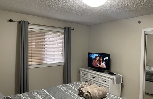 North Central Edmonton Condo | Cozy Condo close to LRT, Stadium and Expo Center.