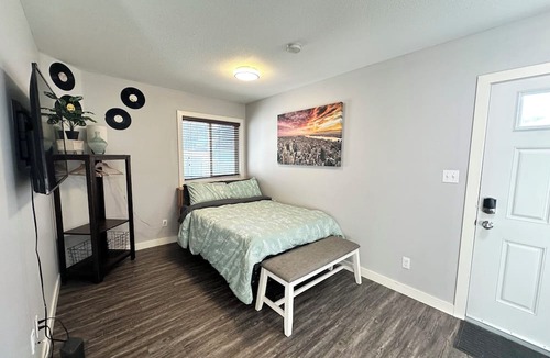 South Lethbridge Apartment | Private/Pet-friendly Themed Suite with Kitchenette! Fast Wi-Fi, Central