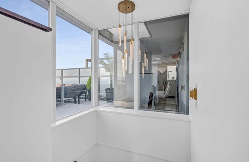 Crosstown Condo | The Skydeck Penthouse - Panoramic Hot Tub Views