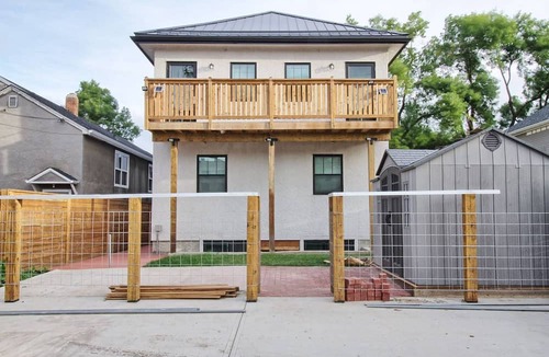 North Central Edmonton Apartment | Brand New 1 Br 1 Bath Close To All Walkable
