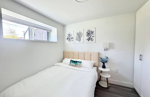Renfrew-Collingwood Condo | Perfect Vancouver Travel Hub for Couples or Family