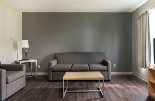 Lincoln Park Apartment | Mount Royal University Residences