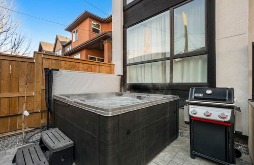 Kensington Apartment | La Maison | Pvt Hot Tub | Kensington | 2500 sqft