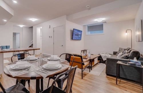 Jasper Place Apartment | Molly - Perfectly located, 5 Min to W Edm Mall!