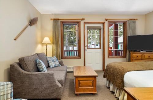 Lake Louise Cabin | Paradise Lodge and Bungalows