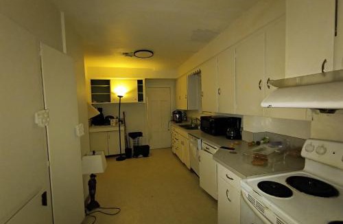 Kerrisdale House | Vancouver Guest House- Airport 10 Min, Free Parking