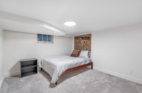 Shaughnessy Hotel | Cozy Basement Apartment with Skylights
