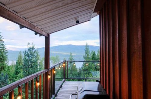 Anglemont House | Summer escape at grandpas cabin