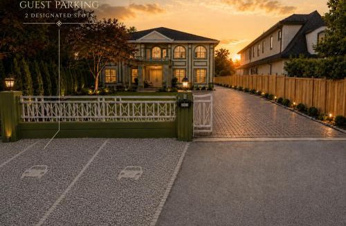 Richmond House | Breezery Retreat - 8 Min to Airport - Indoor Pool Sauna Wellness Billiards Sports Court