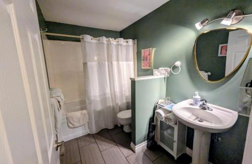 Hope Bed & Breakfast | Evergreen Bed & Breakfast