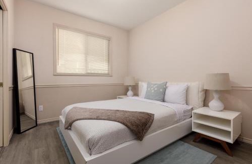 Richmond House | Spacious 5 BR Family Home Near YVR&Vancouver