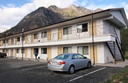 Lillooet Hotel | Retasket Lodge & RV Park
