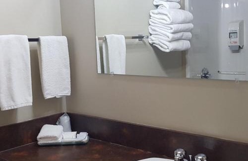 Lillooet Hotel | Retasket Lodge & RV Park