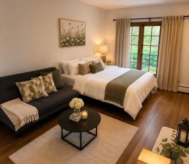 Kerrisdale Bed & Breakfast | Evergreen House