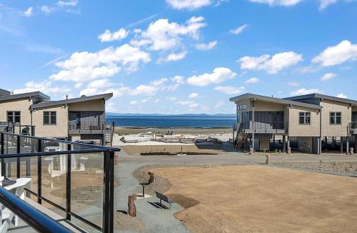 Black Creek House | Saratoga Beach Villa 6
