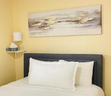 Saanich West House | Garden home in Victoria