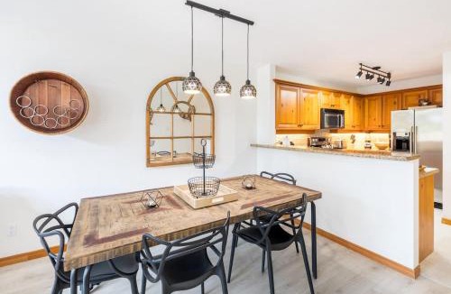 Upper Village House | #03 Arrowhead Point