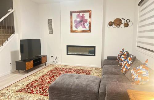 Northwest Edmonton House | Cozy Edmonton Retreat Near West Edmonton Mall