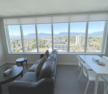 Vancouver South Apartment | Brand-New Skyline Modern 2BR Near Oakridge Park Mall and Canada Line