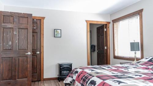 Valemount Villa | Overlook