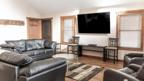 Valemount Villa | Overlook