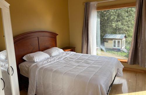 North Glenmore House | Lakefront Grand Lodge