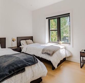 West Vancouver House | Modern 2BR Coach House, West Van- New Construction