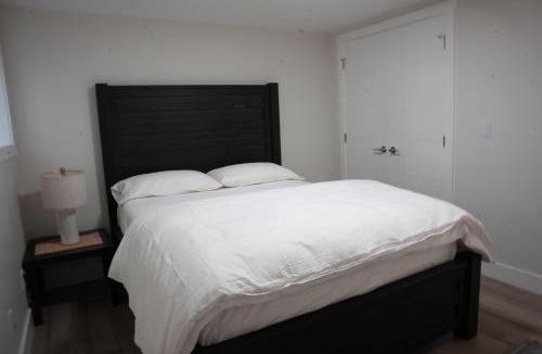 Northwest Calgary House | Feels like home- Spacious and cozy 2 bedroom basement suite