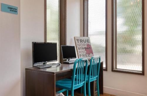 Revelstoke Hotel | Stoke Hotel SureStay Collection by Best Western
