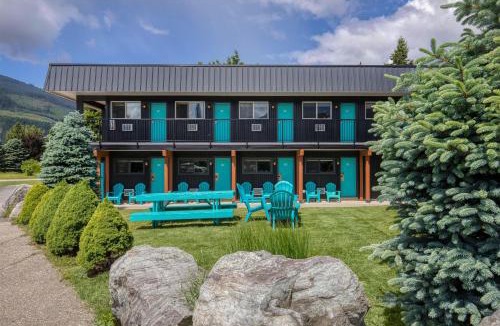 Revelstoke Hotel | Stoke Hotel SureStay Collection by Best Western
