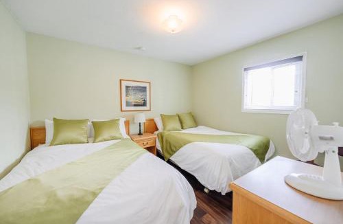 Okanagan-Similkameen Hotel | Suite 15 Green Gables Resort Lake View Retreat