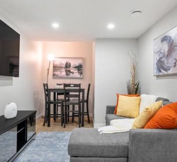 Northwest Calgary Apartment | Entire Modern, Stylish 2BR Suite with Private Entrance