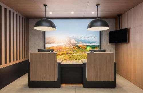 Dilworth Mountain Estates Hotel | La Quinta Inn & Suites by Wyndham Kelowna BC