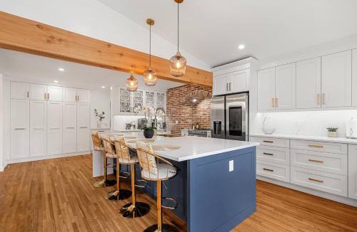 Canyon Meadows Apartment | Luxe Paradise - Indoor Pool - Hotub - Sauna - Gym - Games