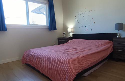 Northwest Calgary House | 2 BR Home No Kitchen Near Downtown Airport Full privacy