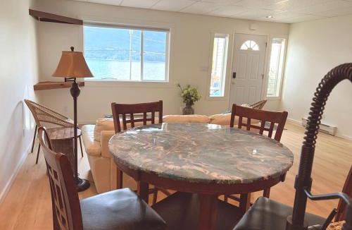 Blind Bay Apartment | Steps to the lake! Buoy & Dock! Bring your boat and dogs!
