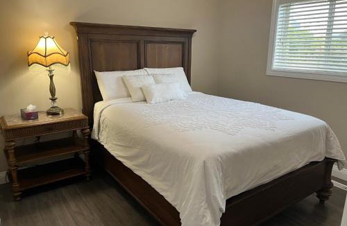 West Kelowna Estates House | Green Leaf Home Stay