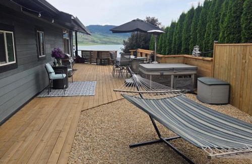 Vernon House | casa loma Okanagan Hideaway, Lake views & Outdoor Adventures