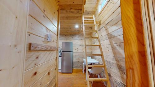 Christina Lake House | Lazy Dayz-Ryder Cabin by Okanagan Premier