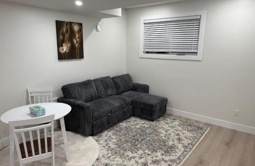 Prince George Apartment | Private Entrance Two Bedrooms FastWiFi Parking