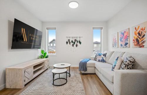 Calgary House | The Aerie 2 Full Suites 2400 sqft Ambleton