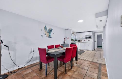Marpole Villa | Quiet Westside l Cozy Lower Level Suite l Near YVR