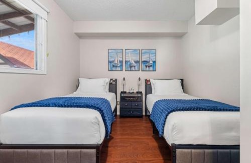 Sylvan Lake House | Tahimik Shores By Lake BBQ Firepit Sleeps 10